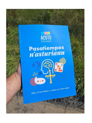 Llibru de pasatiempos n’asturianu
